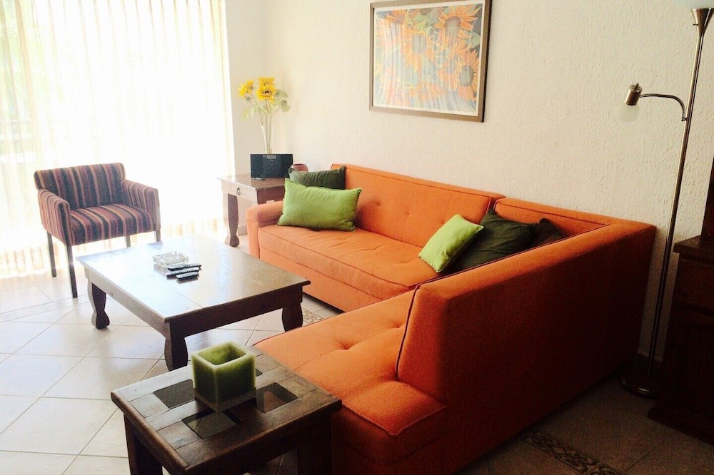 Photo of Livingroom in Downtown