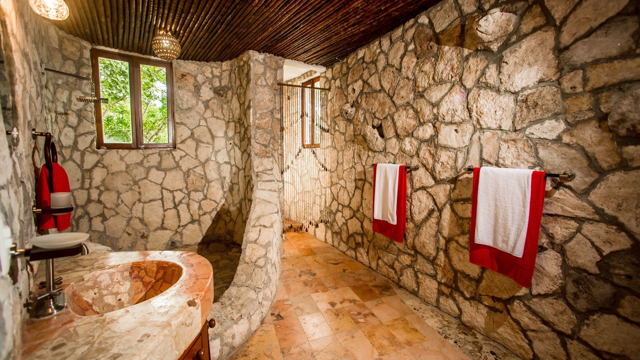 Photo of Bathroom in Alfredo V. Bonfil