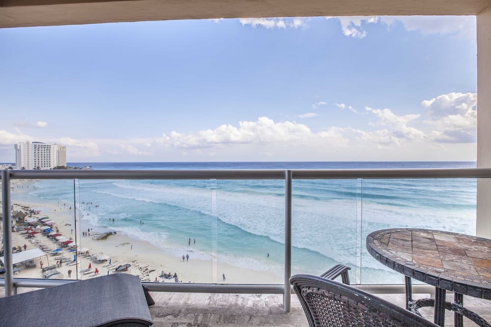 Photo of Patio Balcony in Punta Cancun