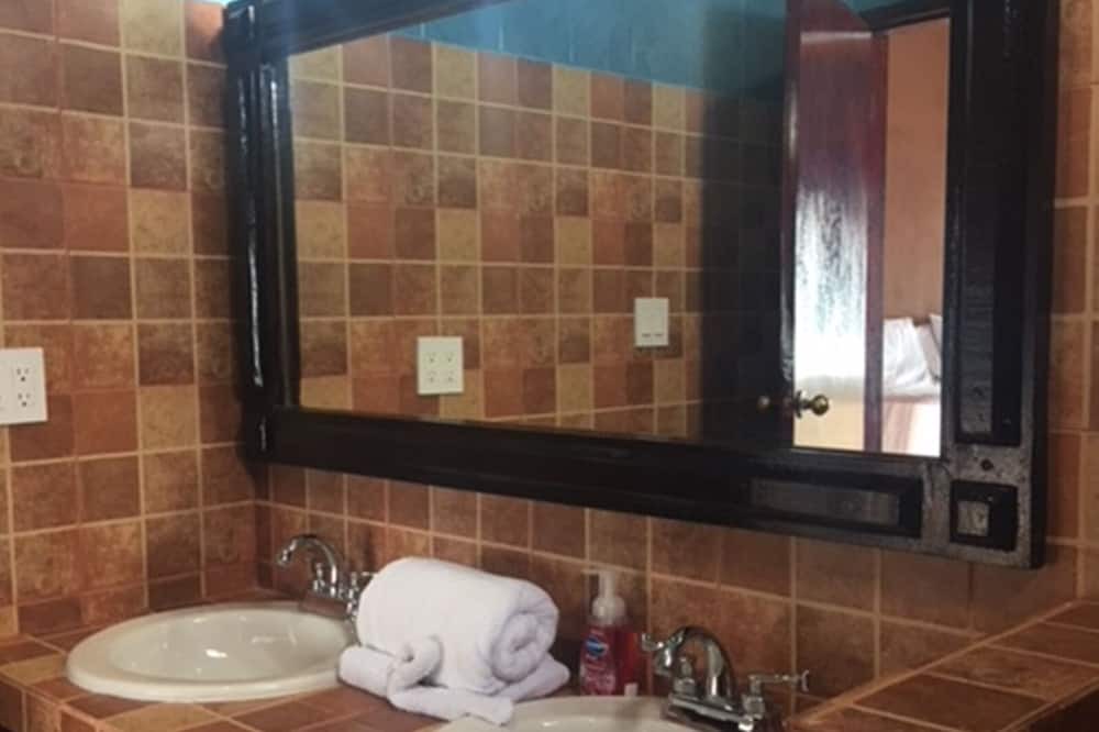Photo of Bathroom in Colonia Meteorologico