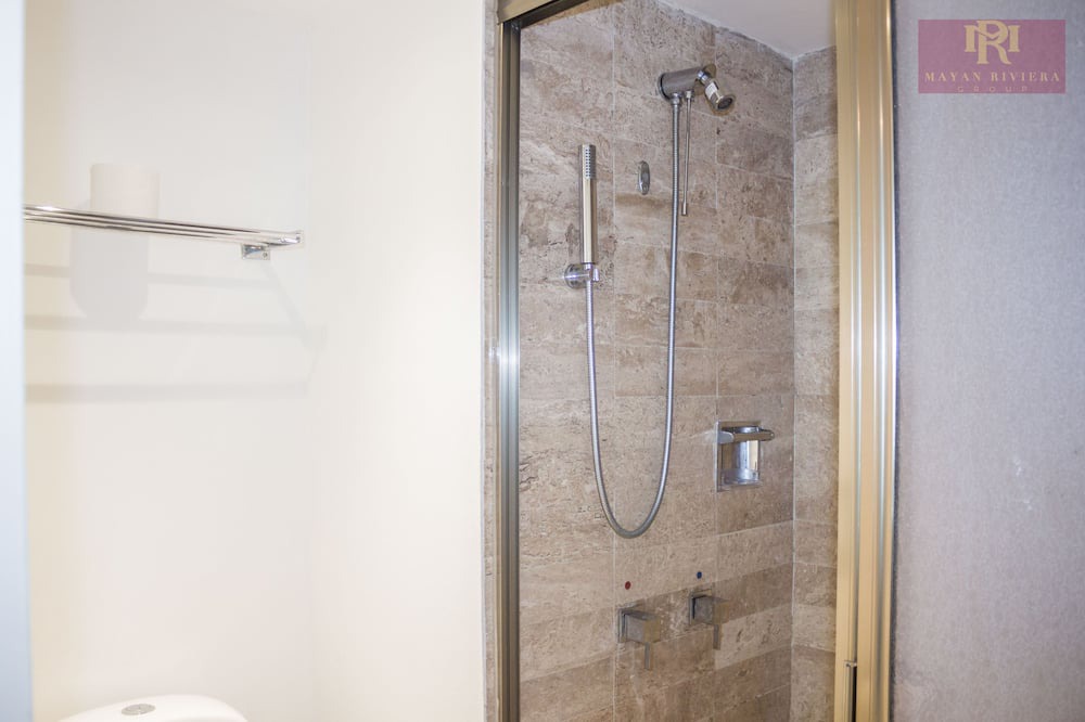 Photo of Bathroom in La Isla