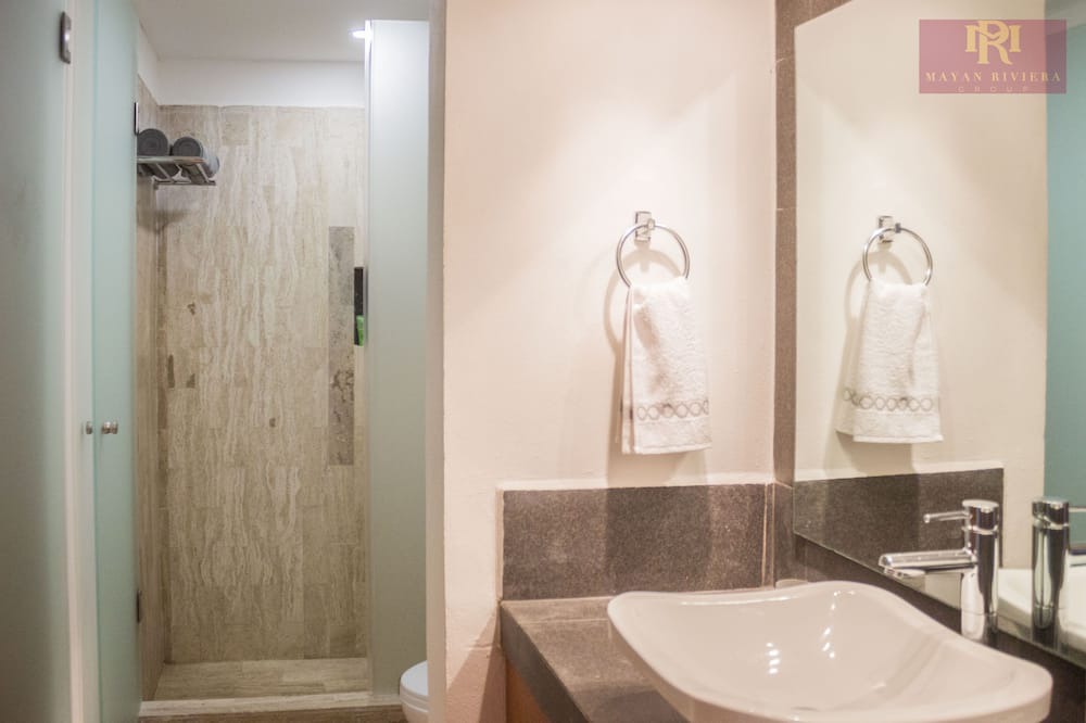 Photo of Bathroom in La Isla