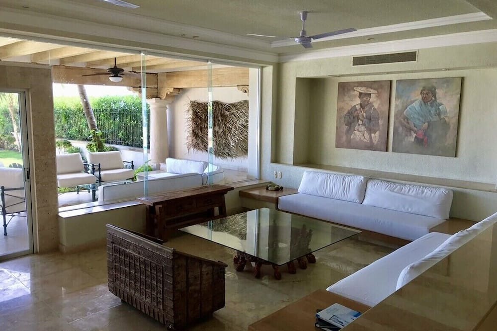 Photo of Livingroom in La Isla