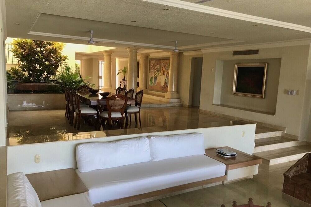 Photo of Livingroom in La Isla