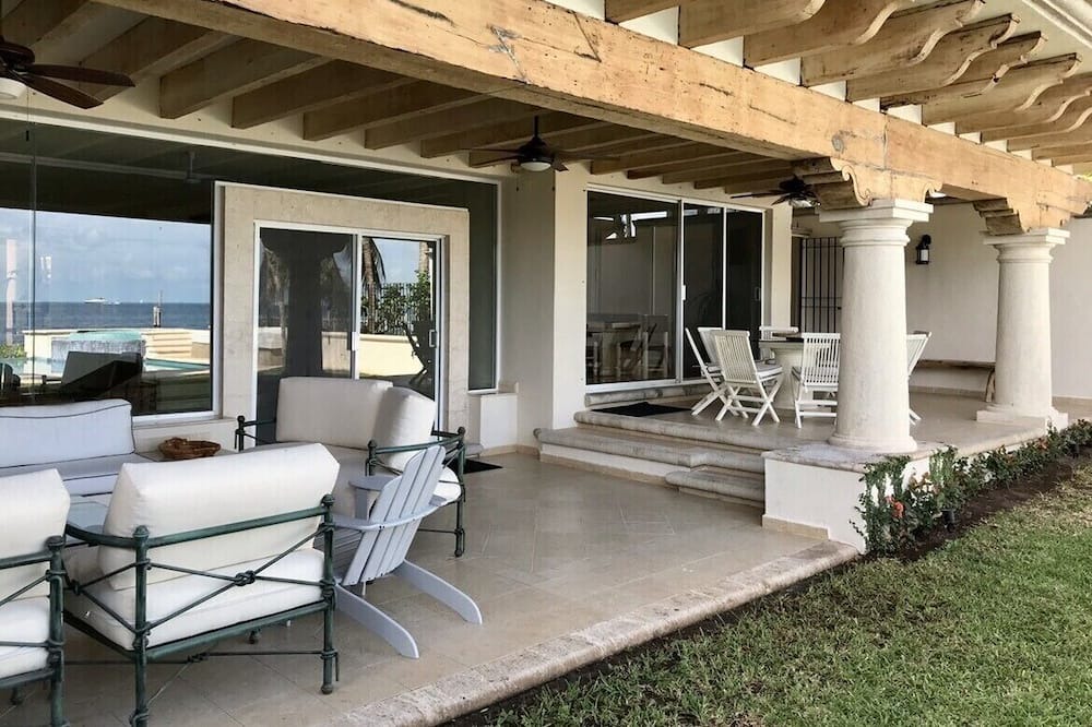 Photo of Patio Balcony in La Isla
