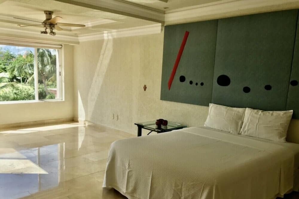 Photo of Bedroom in La Isla