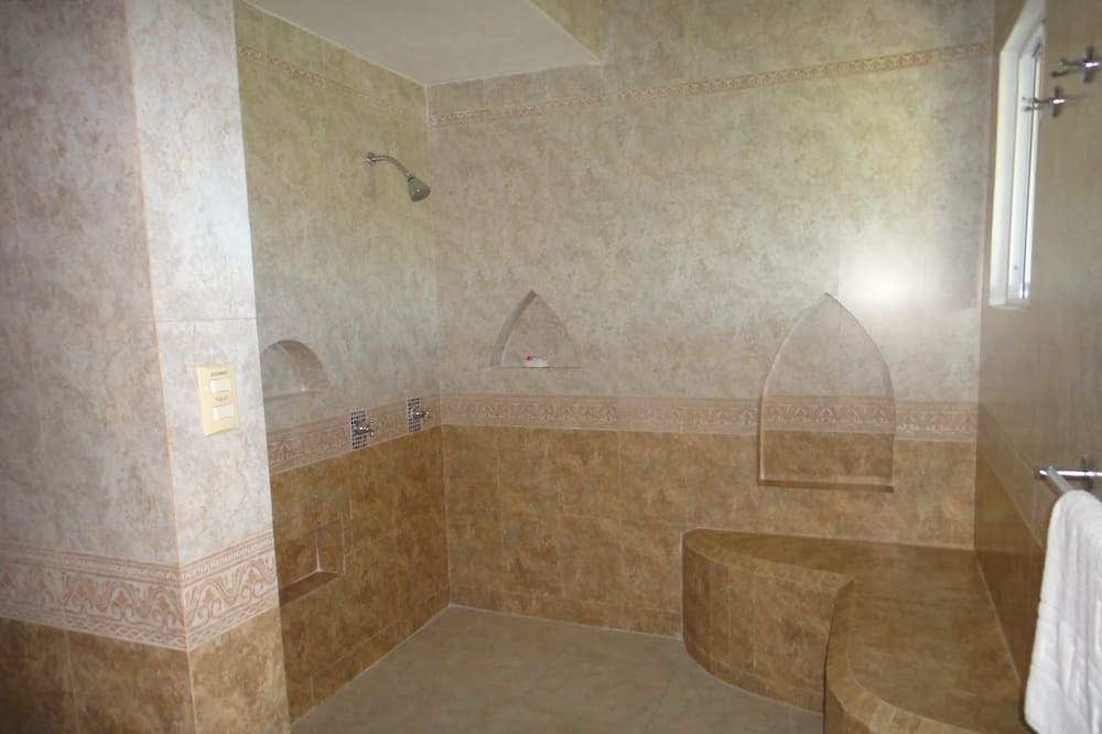 Photo of Bathroom in La Gloria