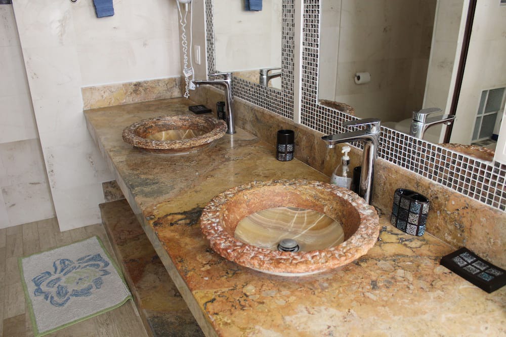 Photo of Bathroom in Soliman Bay