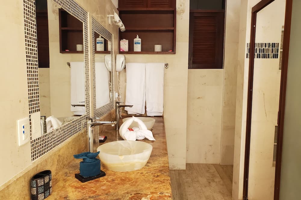 Photo of Bathroom in Soliman Bay