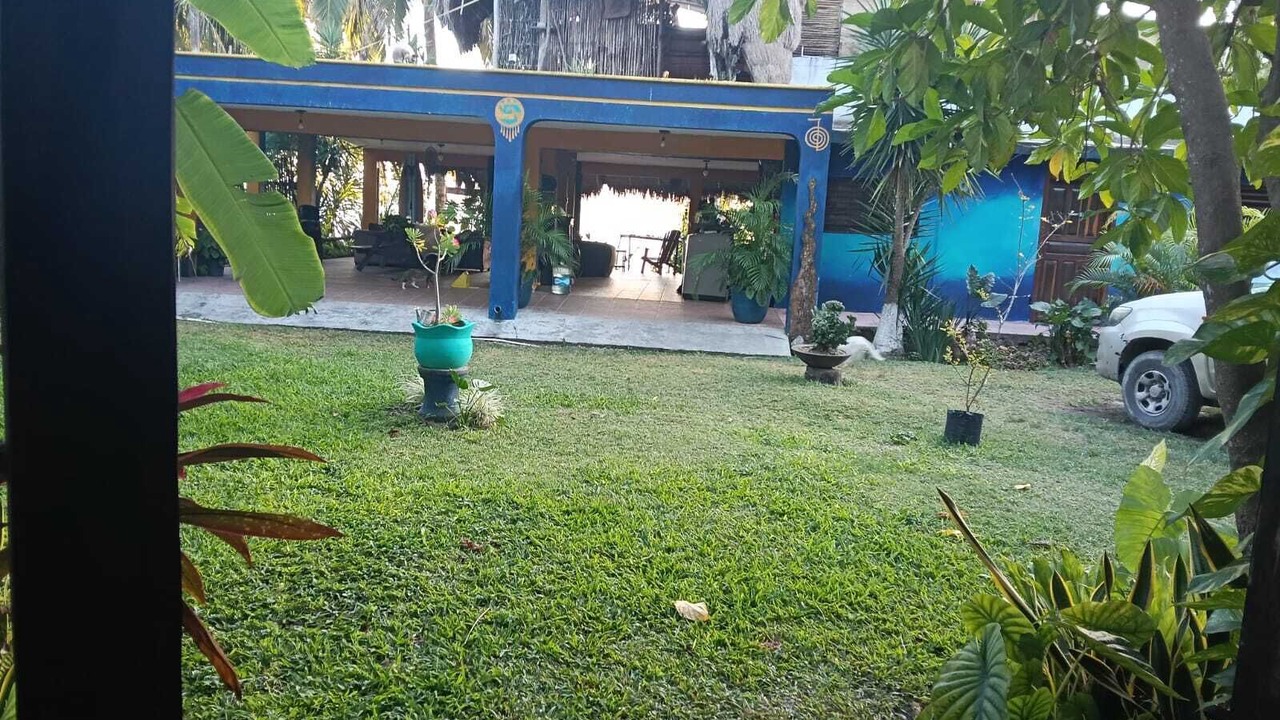Photo of Patio Balcony in Huay-Pix