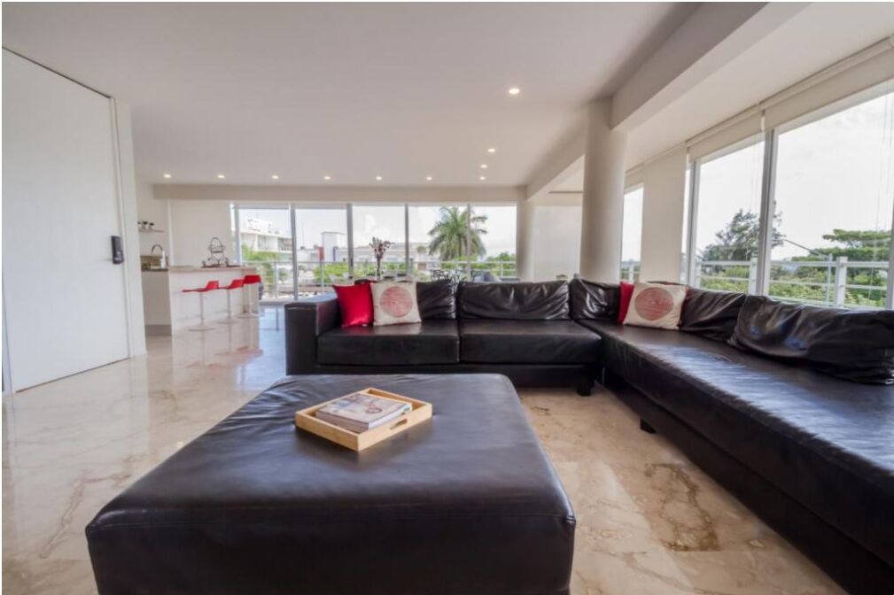 Photo of Livingroom in Downtown