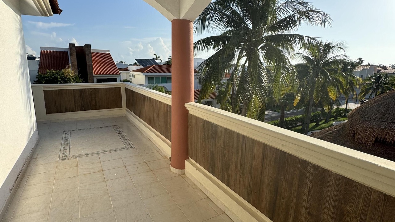 Photo of Patio Balcony in La Isla
