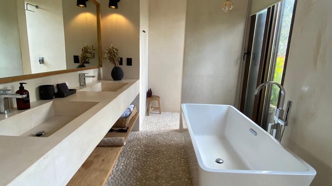 Photo of Bathroom in Zama