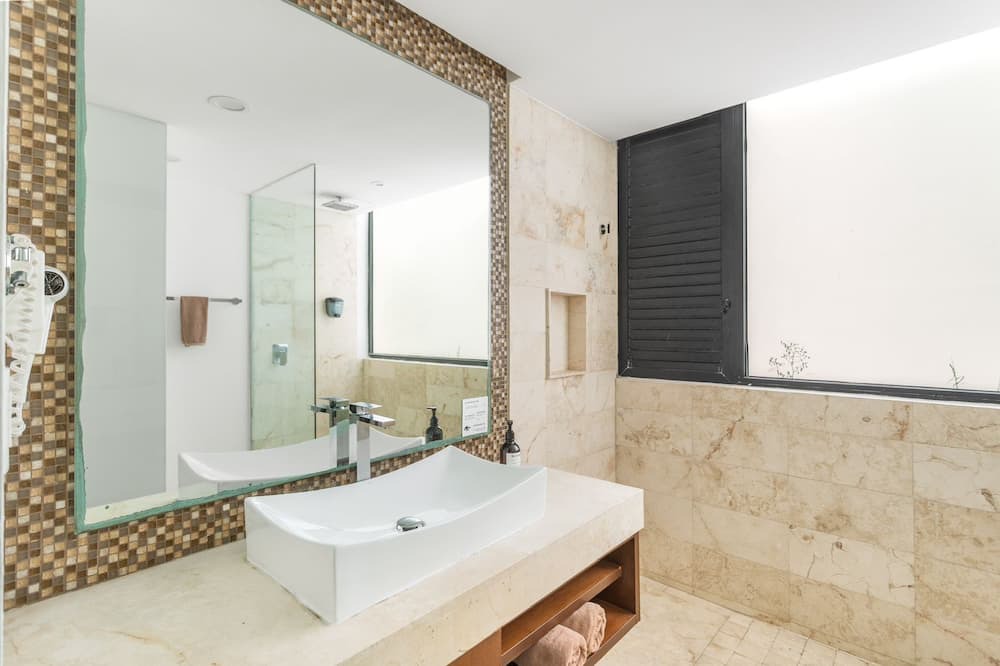 Photo of Bathroom in Centro