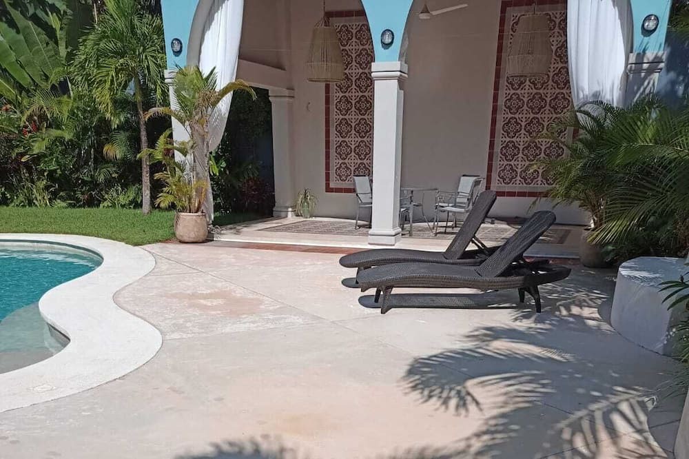 Photo of Patio Balcony in Francisco Uh May