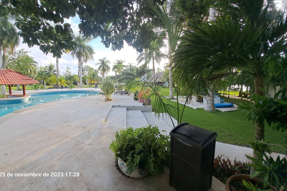 Photo of Outdoor in Huay-Pix