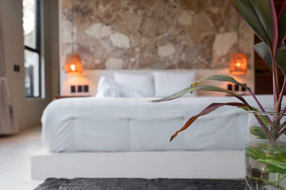 Photo of Bedroom in Francisco Uh May