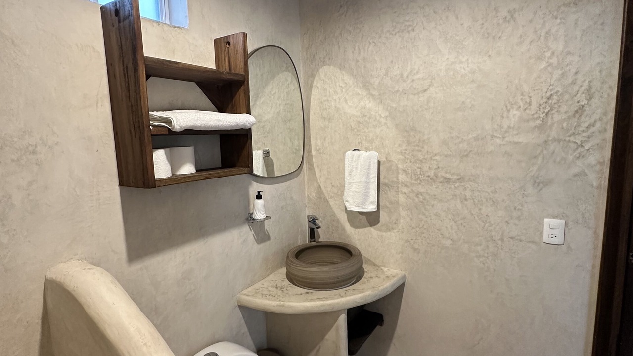Photo of Bathroom in Huay-Pix