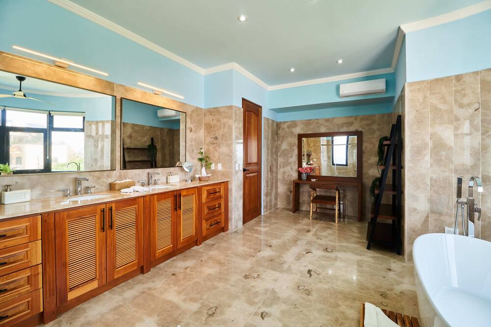 Photo of Bathroom in Tulsayab