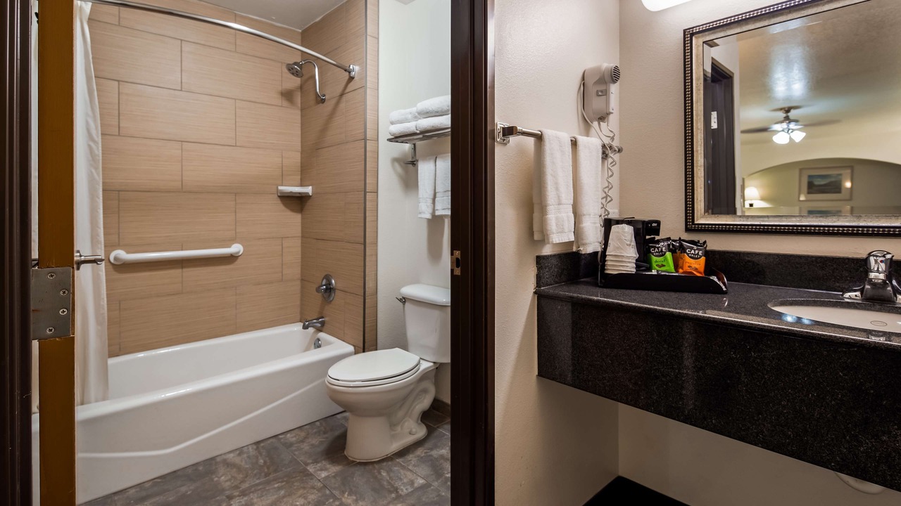 Photo of Bathroom in Falfurrias