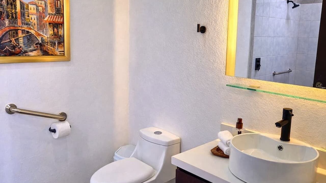 Photo of Bathroom in Alfredo V. Bonfil