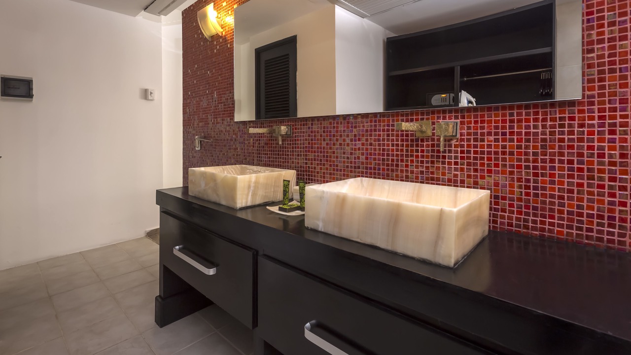 Photo of Bathroom in 12th Street