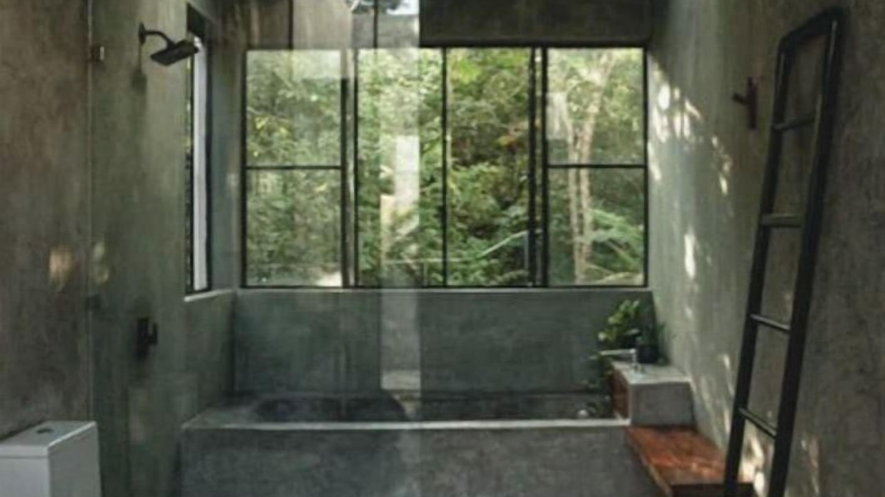 Photo of Bathroom in Francisco Uh May