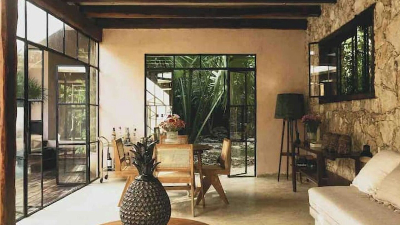 Photo of Livingroom in Francisco Uh May