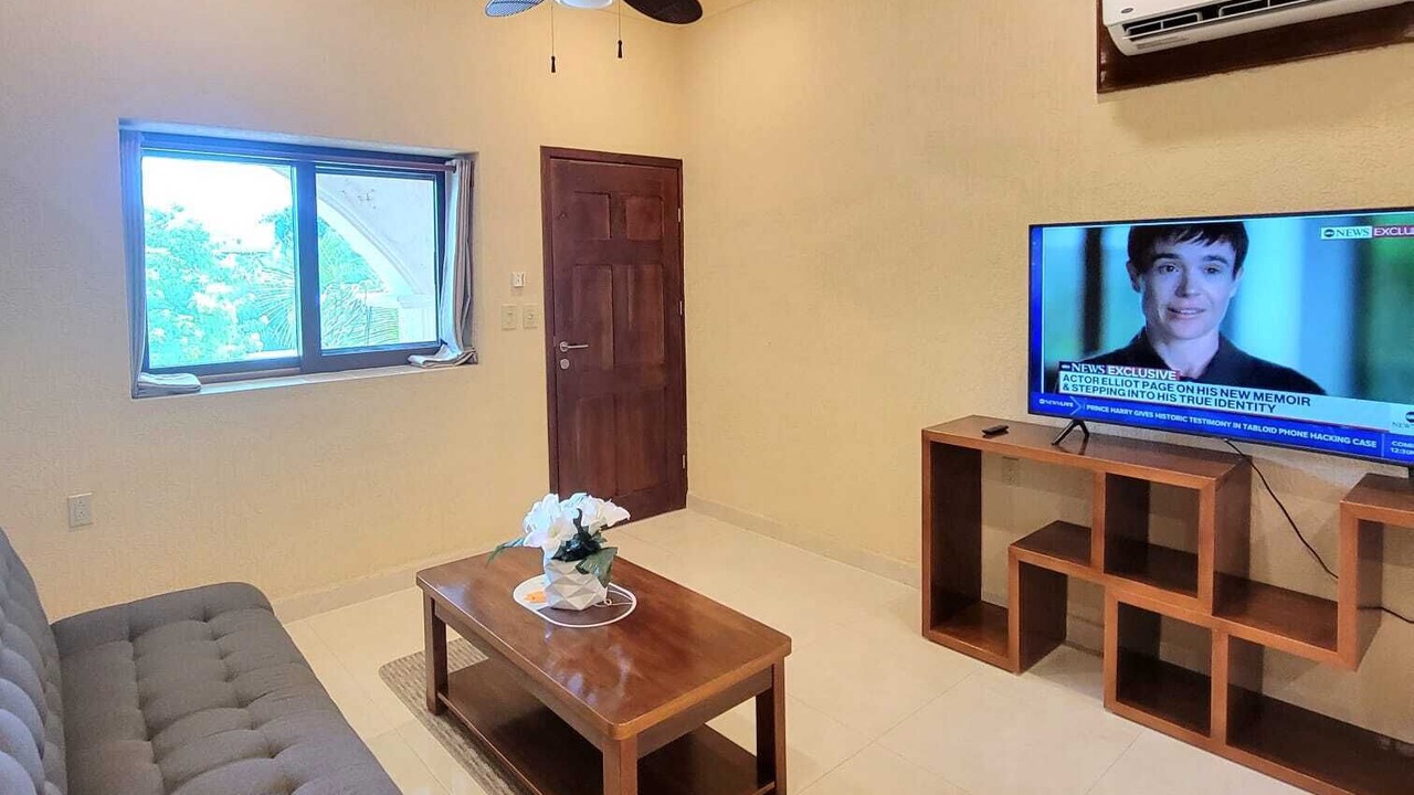 Photo of Livingroom in Salinas