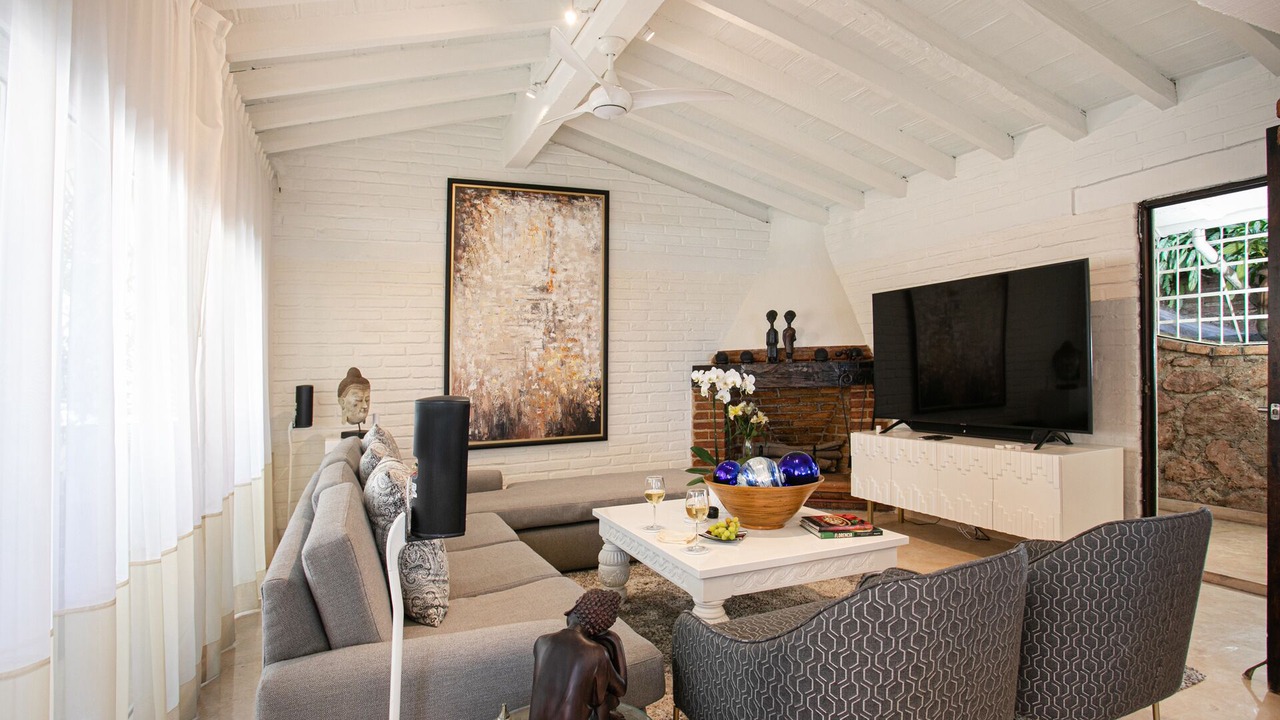 Photo of Livingroom in Romantic Zone