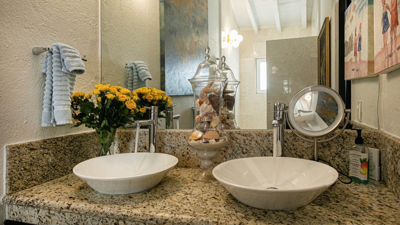Photo of Bathroom in Romantic Zone