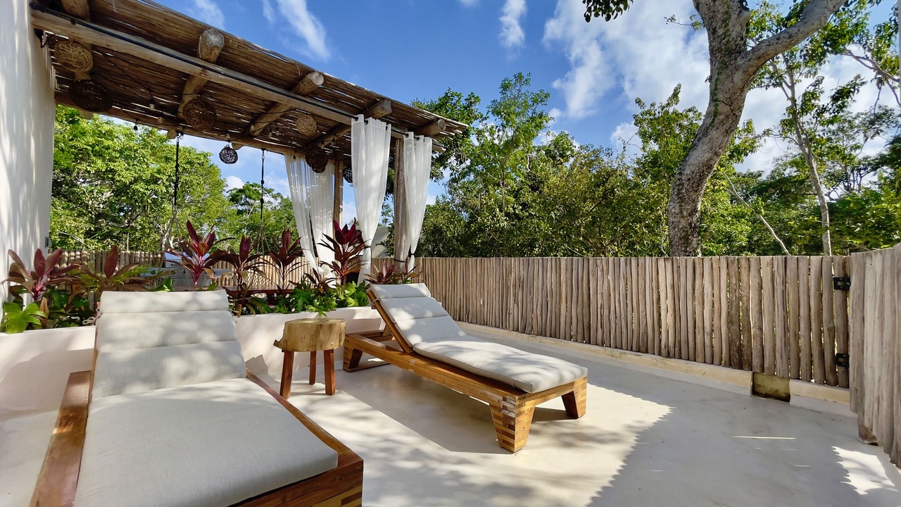 Photo of Patio Balcony in Soliman Bay