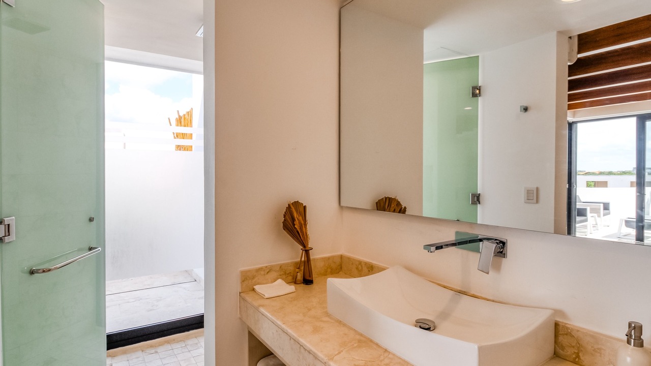 Photo of Bathroom in Zama