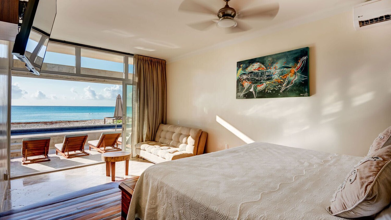 Photo of Bedroom in Playacar Beach