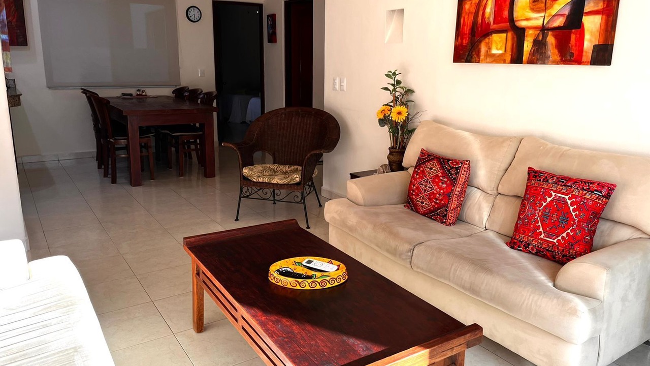Photo of Livingroom in 12th Street