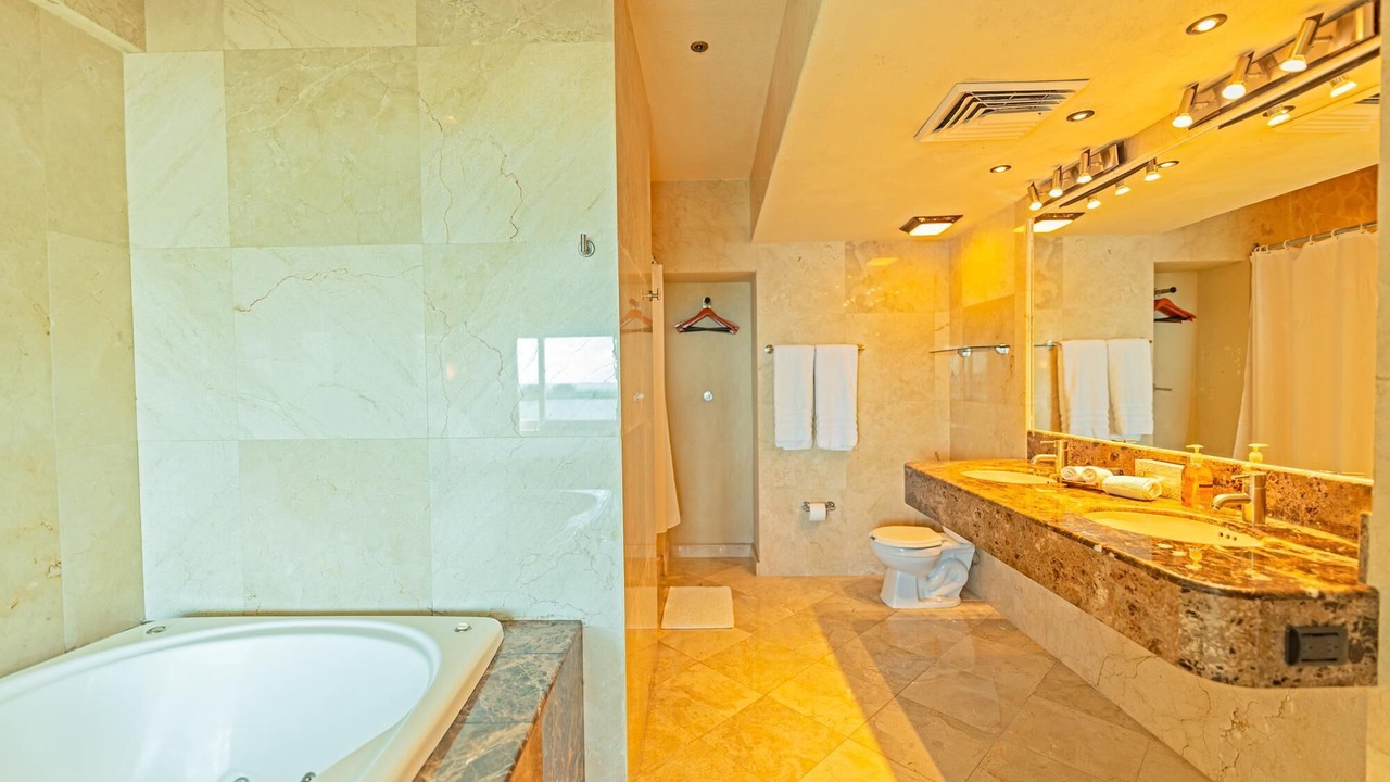 Photo of Bathroom in Zona Hotelera