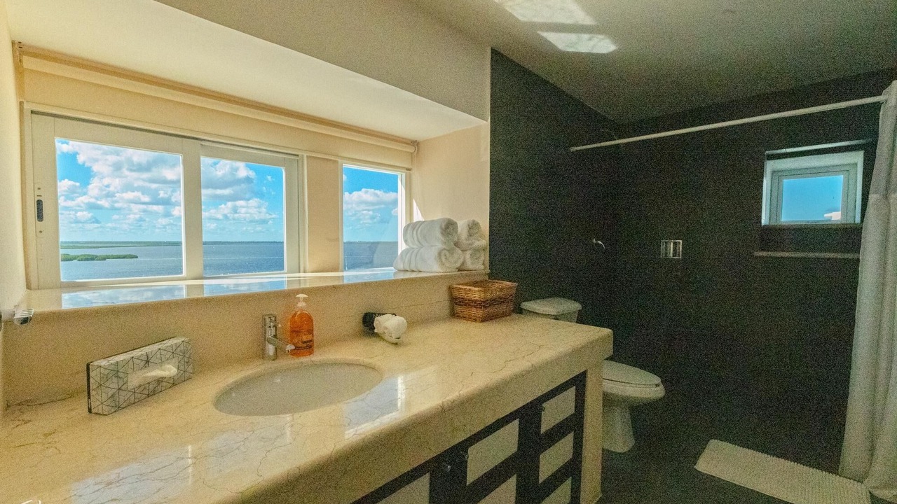 Photo of Bathroom in Zona Hotelera