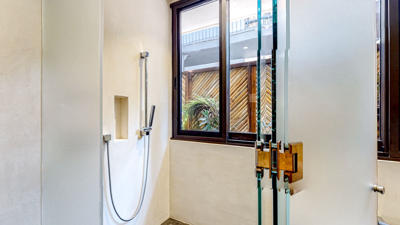 Photo of Bathroom in Zama