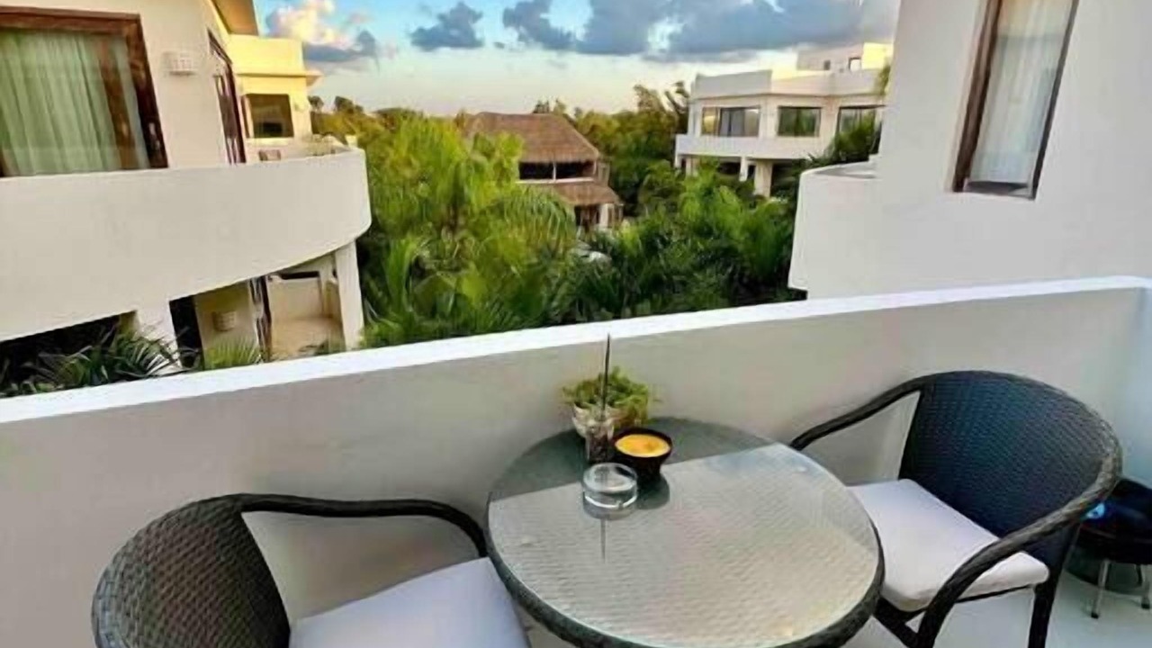 Photo of Patio Balcony in Francisco Uh May