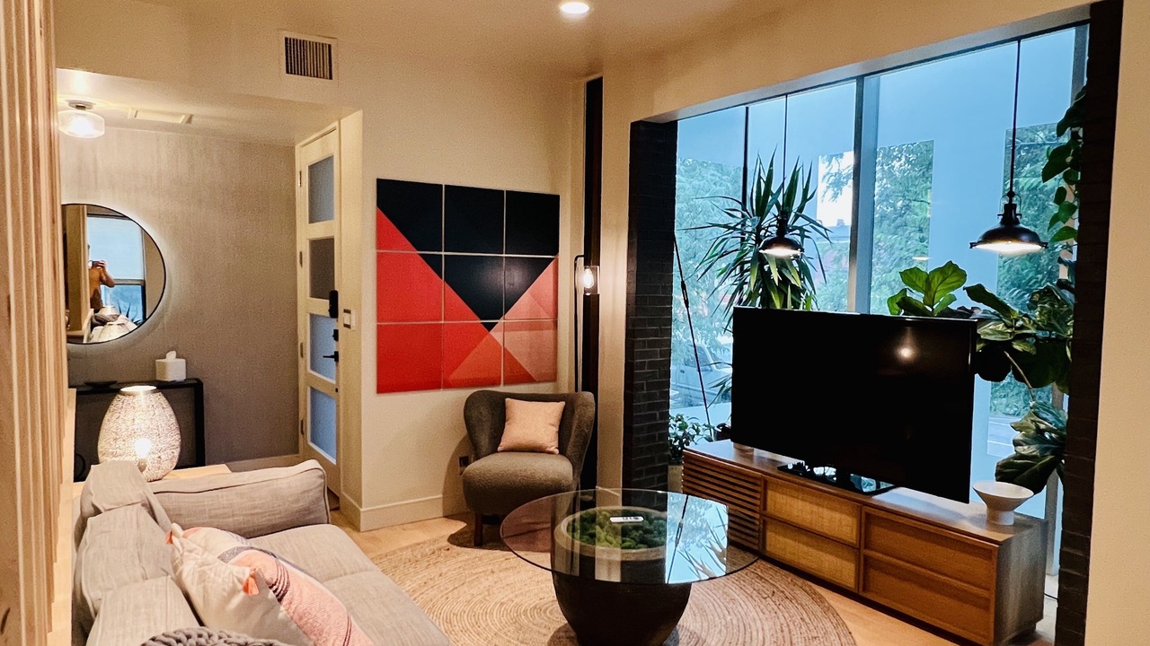 Photo of Livingroom in Curtis Park