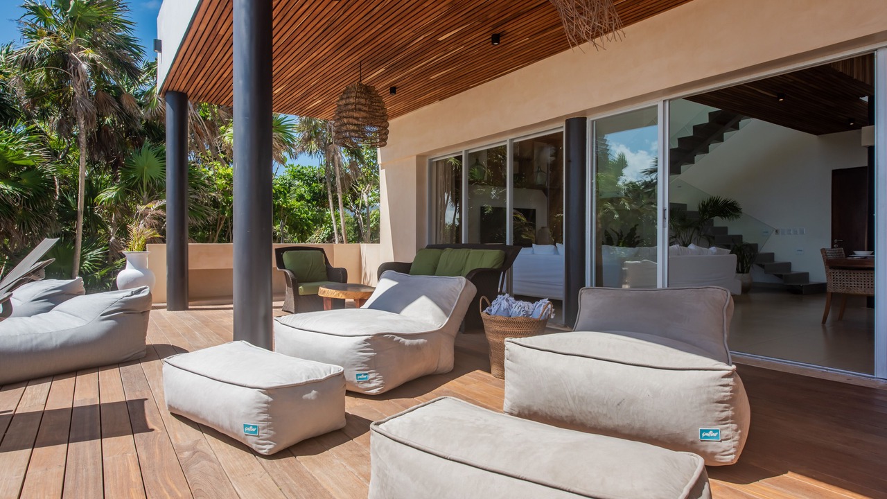 Photo of Patio Balcony in Soliman Bay