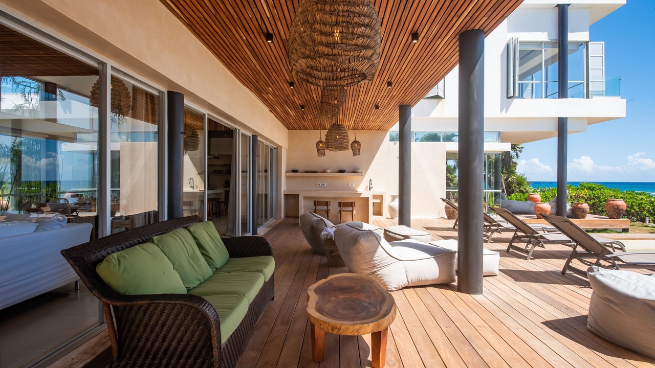 Photo of Patio Balcony in Soliman Bay