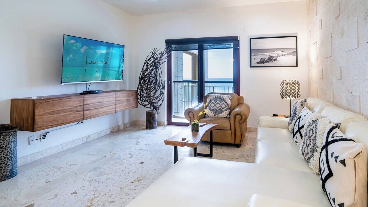 Photo of Livingroom in Downtown