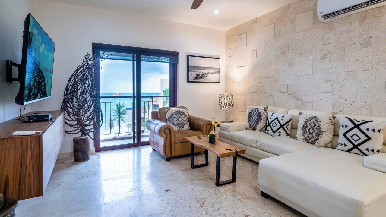 Photo of Livingroom in Downtown