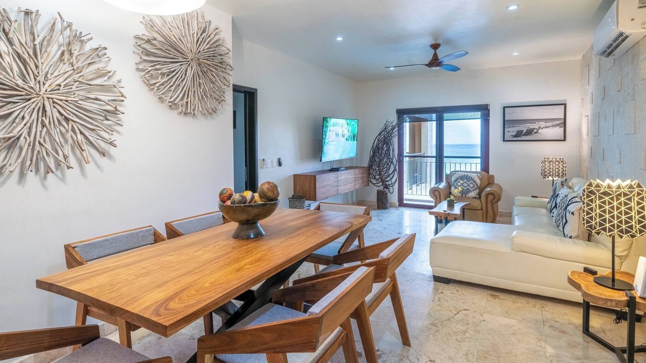 Photo of Livingroom in Downtown