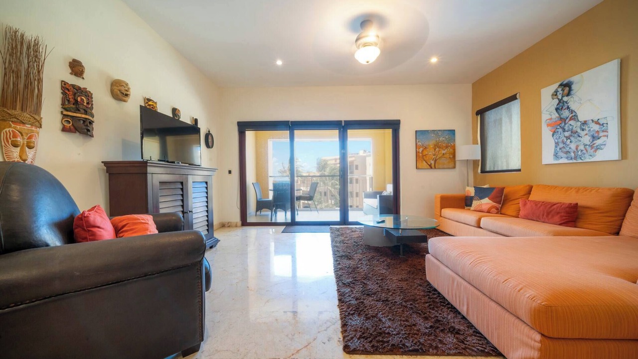 Photo of Livingroom in Downtown