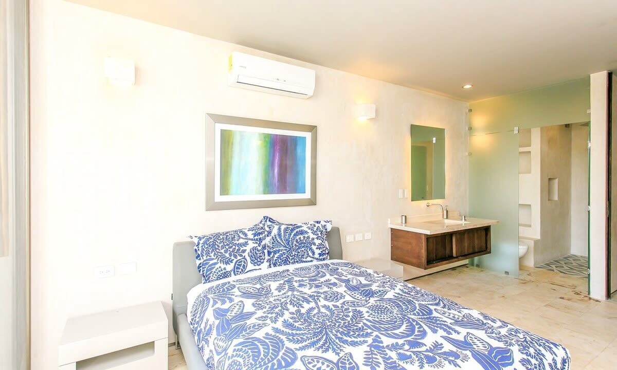 Photo of Bathroom in Zama