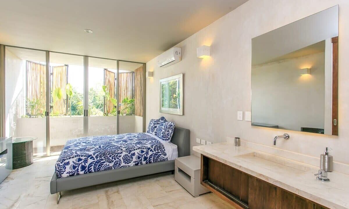 Photo of Bathroom in Zama