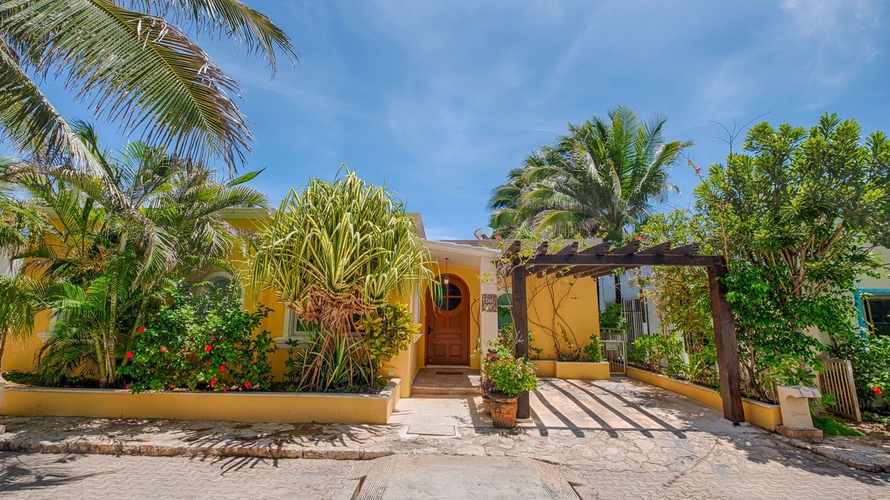 Photo of Outdoor in Playacar Fase I