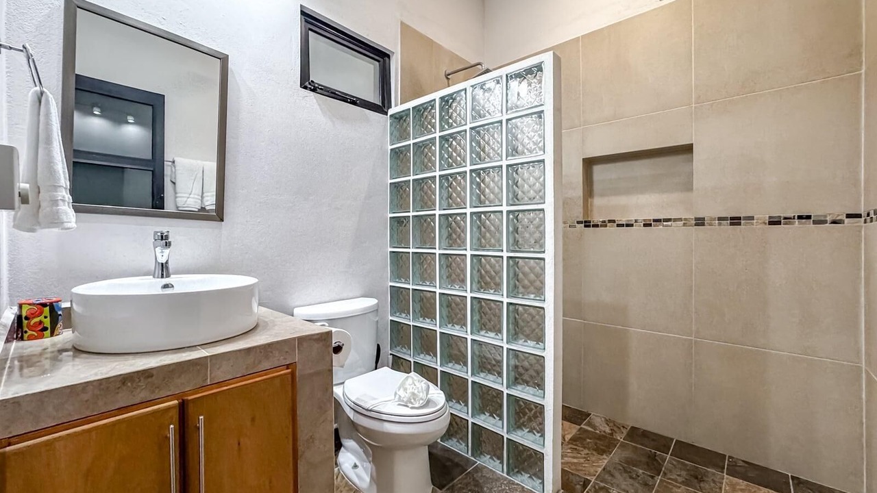 Photo of Bathroom in Colonia Meteorologico